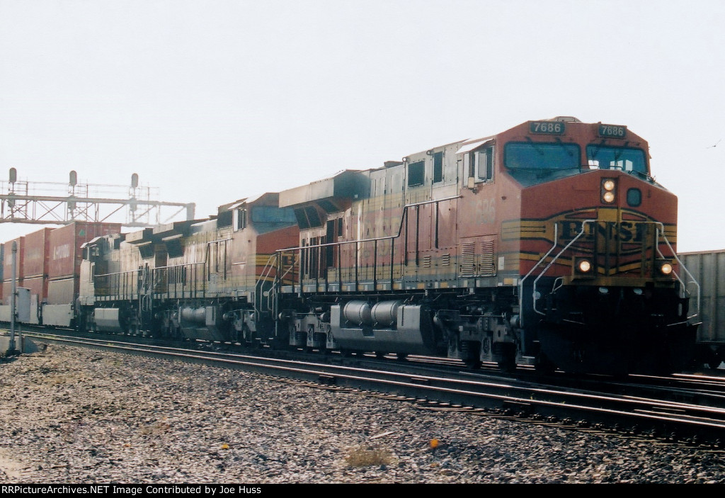 BNSF 7686 West